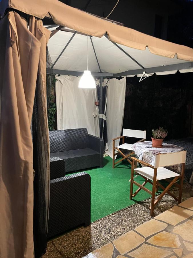 Claudia Nel Cuore Di Forte Dei Marmi Extérieur photo